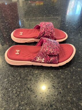 Under Armour Women’s Pink Patterned Slide Sandals